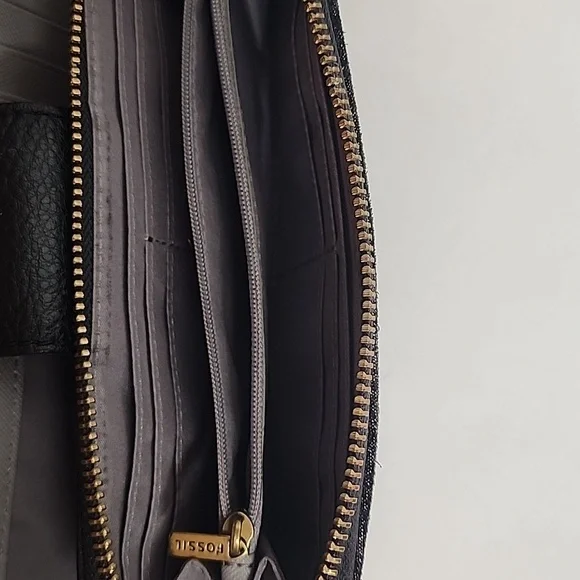 Fossil Metallic Pewter w/Taupe/Gray Inside Wristlet Wallet/Card Holder Clutch - Picture 5 of 11